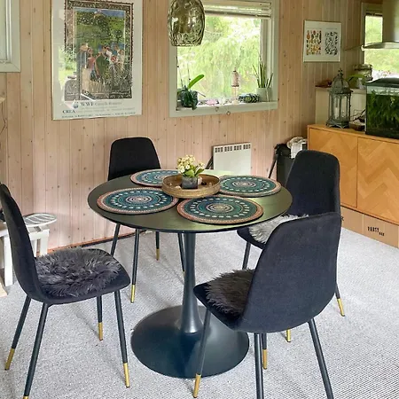 2 Bedroom Cozy In Feriehus *